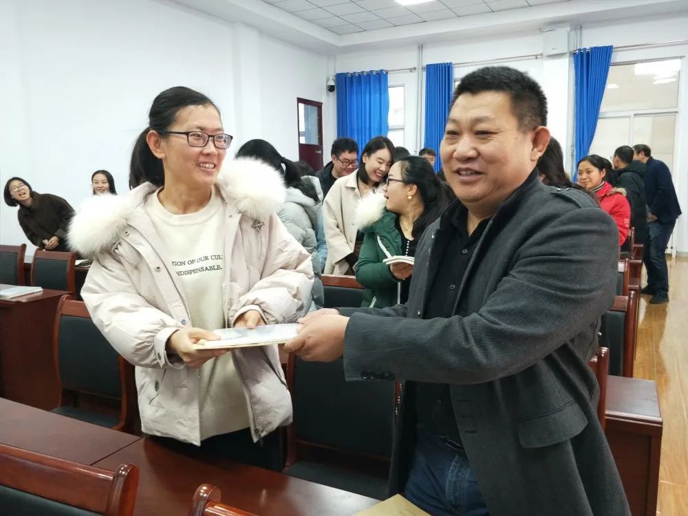无棣一中61级高一新教师拜师收徒仪式