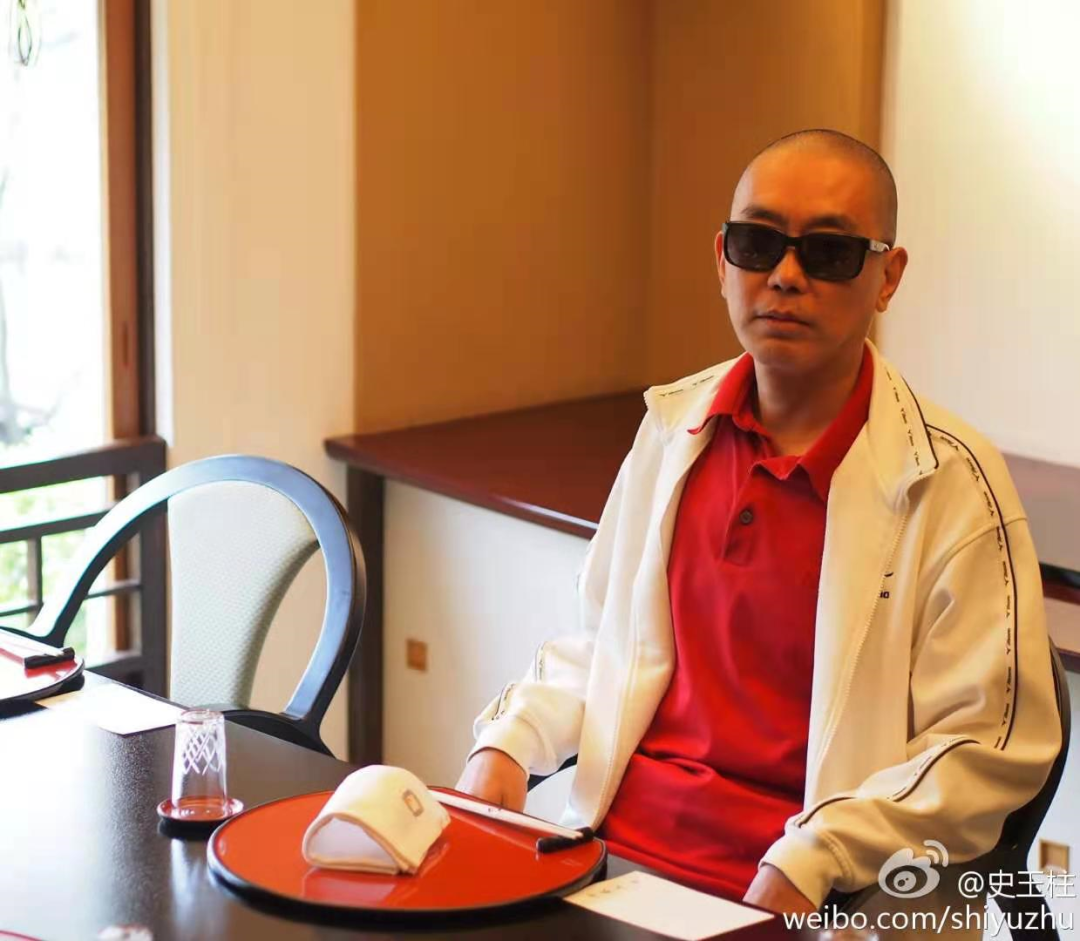史玉柱本可以成为一个受人尊敬的企业家，但他选择了做一个充满争议的商人
